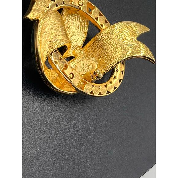 Joan Rivers Signed Vintage Gold Tone Green Enamel Rhinestone Ribbon Brooch - Picture 8 of 9